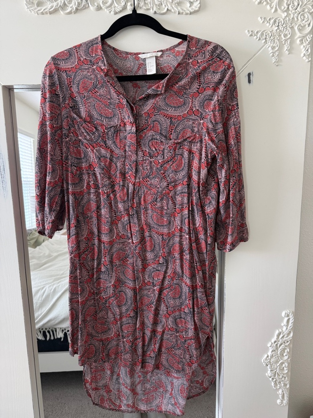 H&M Coral and Gray Paisley Top
